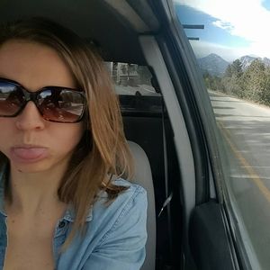 Meet your Posher, Cassandra